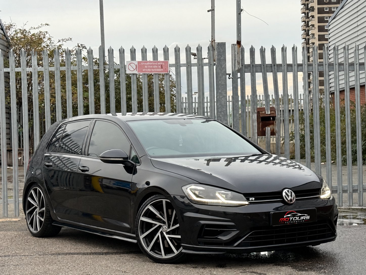 Volkswagen Golf R