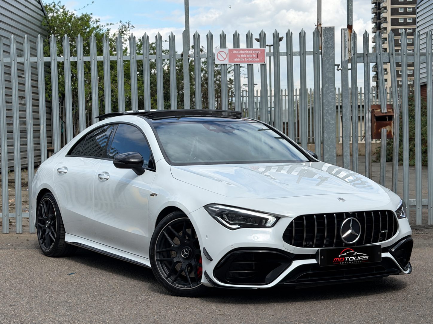 Mercedes-Benz CLA 45 S AMG